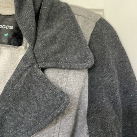 Maurices trench coat grey medium like new hood pockets buttons casual to dressy - Picture 11 of 16